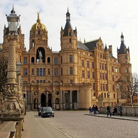 Ferienwohnung Mit Garten Zentrumsnah * Schwerin (Mecklenburg-Vorpommern)