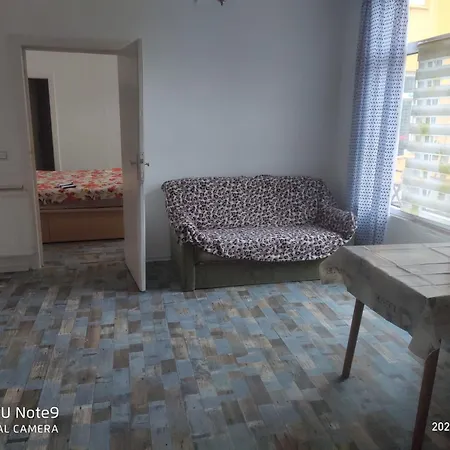 Apartment Ferienwohnung Mit Garten Zentrumsnah